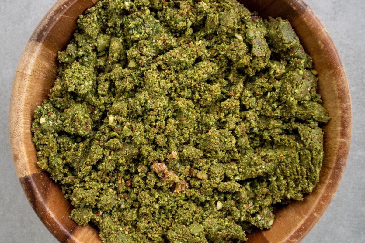 The Science of Wolffia's B12: How an Aquatic Plant Produces Vitamin B12